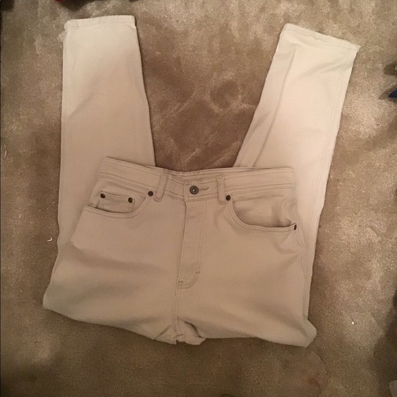 NWOT Beautiful Bill Blass Pants in CREAM Size 10P